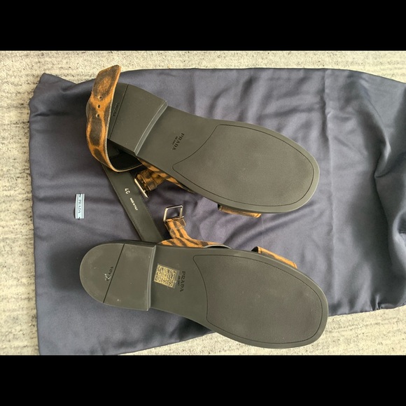 Prada Leopard-Print Calf Hair Slingback sandals - Picture 4 of 5